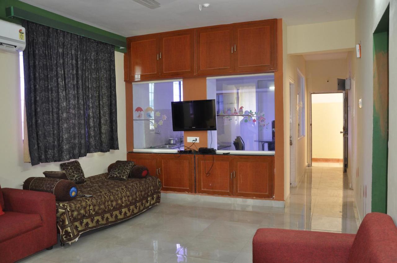 Haritha Apartments, Helpful Staff, Near Bus & Railway Station, Geyser, Tv, Best Priced Family-Only Apartments In Tirupati, Big Families, Groups Welcome Exterior photo