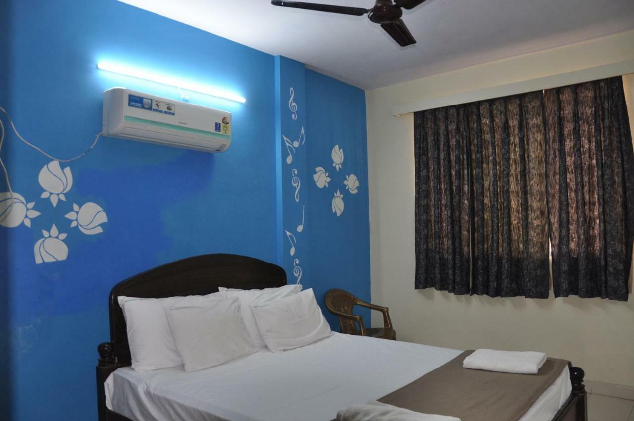 Haritha Apartments, Helpful Staff, Near Bus & Railway Station, Geyser, Tv, Best Priced Family-Only Apartments In Tirupati, Big Families, Groups Welcome Exterior photo