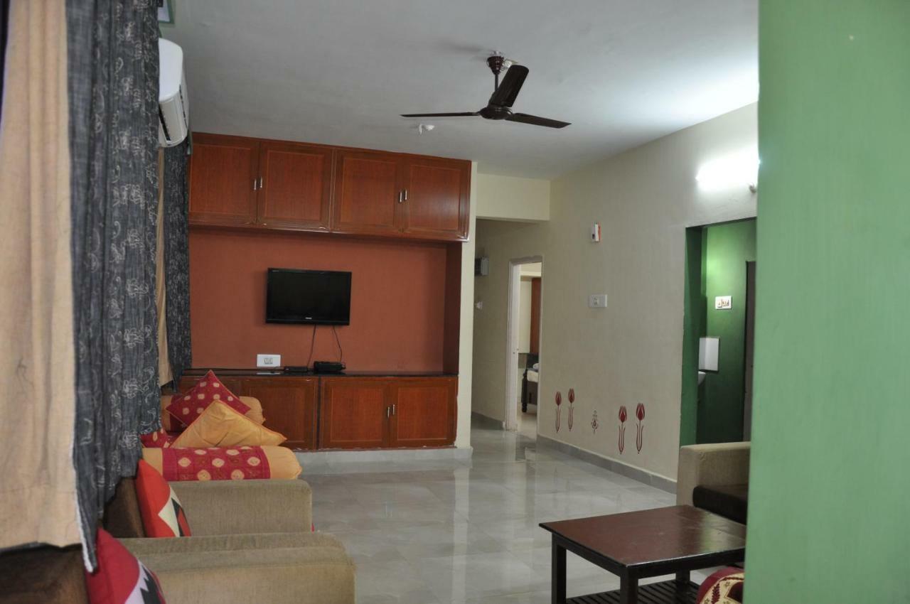 Haritha Apartments, Helpful Staff, Near Bus & Railway Station, Geyser, Tv, Best Priced Family-Only Apartments In Tirupati, Big Families, Groups Welcome Exterior photo